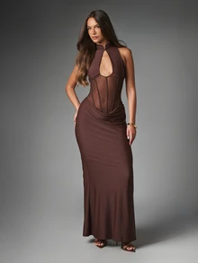 MISSGUIDED Gaun Cokelat Tua dengan Leher Tinggi Berlubang dan Korset Jala Transparan, Siluet Duyung untuk Acara Formal Malam Hari - Coffee Brown - View 4
