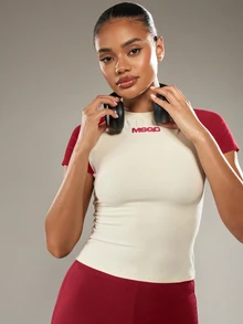 MISSGUIDED Raglan Short Sleeve Crop Top With Color Block Design And Logo Print Round Neck Fitted Slim Fit Tee - Burgundy - View 5
