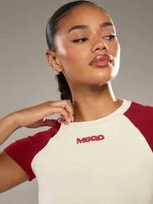 MISSGUIDED Raglan Short Sleeve Crop Top With Color Block Design And Logo Print Round Neck Fitted Slim Fit Tee - Burgundy - View 3