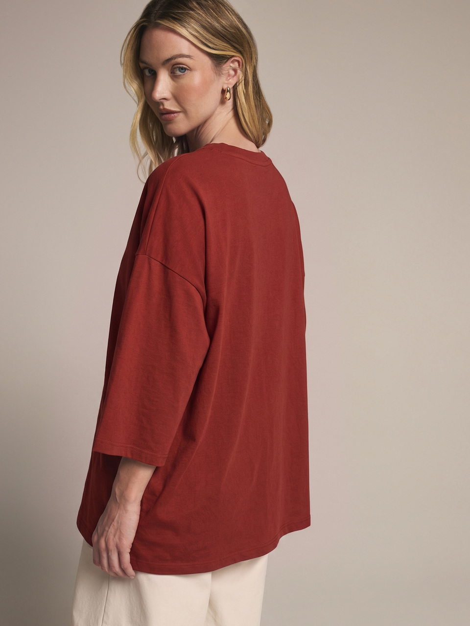 KSTM T-shirt col ras-du-cou oversize et carré avec manches longueur coude, coton unicolore, coupe décontractée et ample, épaules tombantes