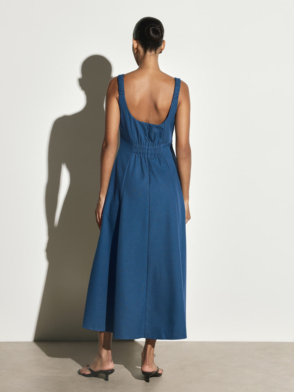 KSTM Square Neck Sleeveless Fit And Flare Midaxi Dress With Structured Bodice And Full Flared Skirt Perfect For Summer Events