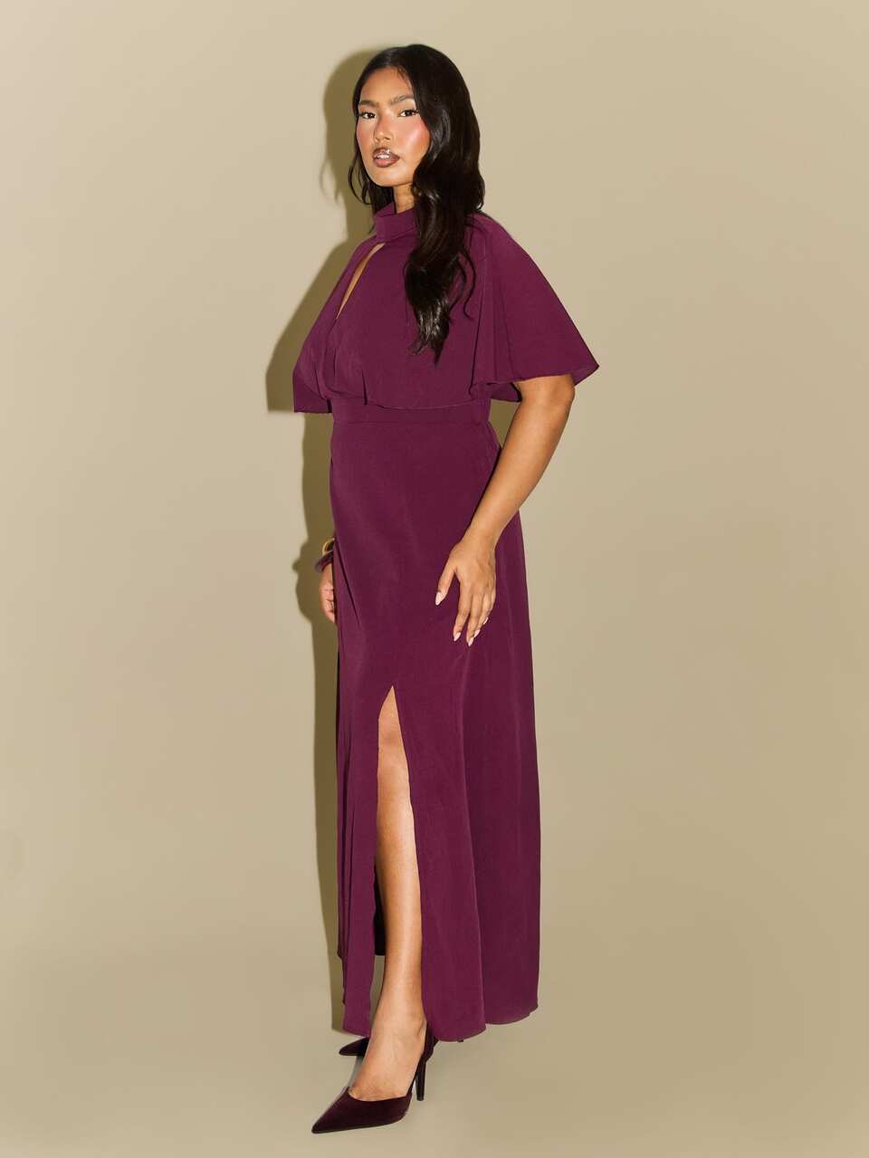 Vestido Longo Elegante Plus Size com Mangas Curtas Fluídas, Estilo Clássico e Chique, para Outono e Inverno, Nova Coleção
