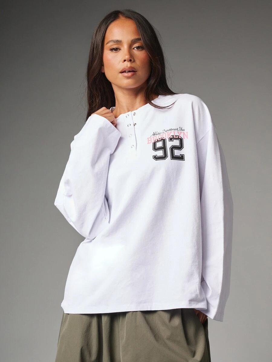 MISSGUIDED Oversized Long Sleeve Henley T-Shirt With Brooklyn 92 Varsity Chest Print And Snap Button Placket Detail - White - View 1