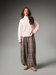MISSGUIDED Oversized Ribbed Knit Half-Zip High Neck Sweater With Drop Shoulder And Cozy Soft Finish For Fall Winter - Pink - View 4