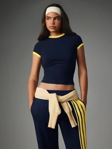 MISSGUIDED Cropped Ringer Slim Fit Tee With Yellow Contrast Trim Neckline And Sleeves Fitted Short Sleeve Top Spring Summer Casual Everyday Wear - Navy Blue - View 5
