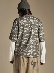 SUMWON Kaos oblong ukuran besar motif kamuflase klub dengan cetakan grafis varsity di dada, lengan pendek, panjang standar. - Hijau Tentara - View 2