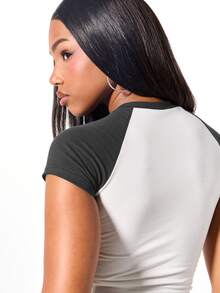 SUMWON WOMEN Summon Raglan Slim Fit Tee With Target Circle Graphic Print Cropped Crew Neck Cap Sleeve Fitted Top - Grey - View 6