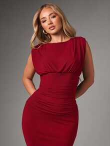 MISSGUIDED Ruched Bodycon Midi Dress With Cowl Neck And Cap Sleeves - Figure Hugging Stretch Party Evening Holiday Occasion Dress - Red - View 2