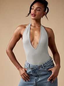 MISSGUIDED Halter Neck Deep V Plunge Bodysuit With Open Back Design - Sleeveless Form-Fitting Summer Night Out Top - Light Grey - View 6