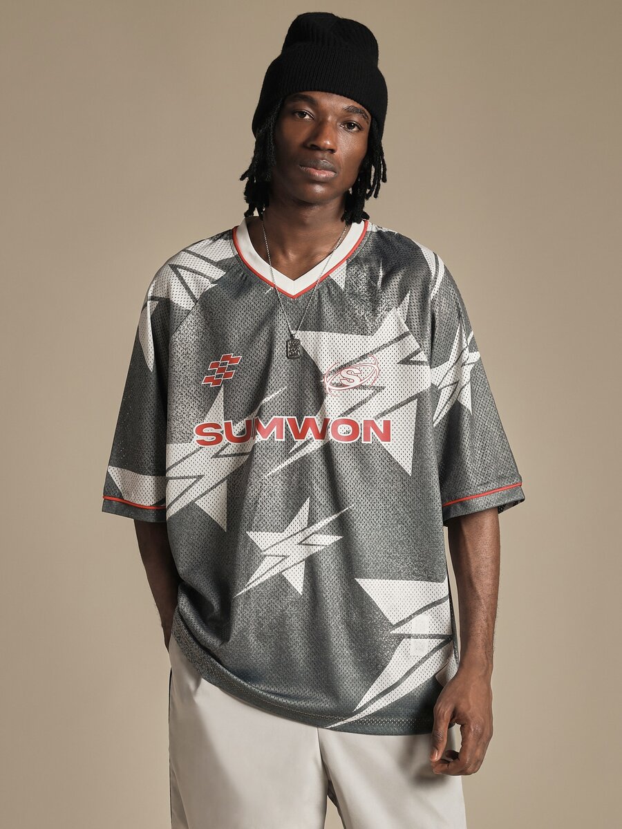 SUMWON Boxy Fit Oversized V-Neck Mesh Jersey Top With Star Abstract AOP Print And Red Logo Detail - Multicolor - View 1