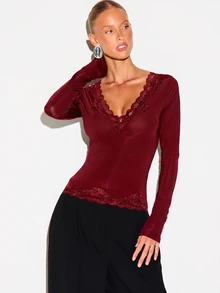 KIZN Long Sleeve Velvet Top With Deep V Neck And Lace Trim Detail Scallop Hem Fitted Stretch Top Fall Winter Party - Red - View 5