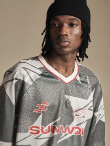 SUMWON Boxy Fit Oversized V-Neck Mesh Jersey Top With Star Abstract AOP Print And Red Logo Detail - Multicolor - View 4