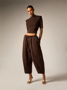 AiiRZ Celana Kasual Model Barrel Leg dengan Pinggang Elastis dan Tali Serut serta Saku Samping, Potongan Longgar, Celana Musim Panas - Chocolate Brown - View 4