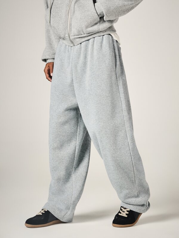SUMWON LA Applique Wide Leg Sweatpants With Patch Pockets Fleece Oversized Casual Lounge Pants Drawstring Waist Fall Winter Streetwear