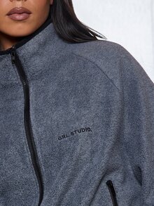 MISSGUIDED GRL Cropped Full-Zip Fleece Jacket With Side Pockets Oversized Fit Cosy Winter Layering Essential - Grey - View 2