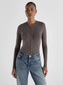 KSTM Bodysuit Henley Lengan Panjang dengan Kancing Jepret, Leher V, Siluet Pas Badan, Kain Rajut Lembut, Pakaian Wajib untuk Musim Gugur dan Musim Dingin - Coklat - View 2