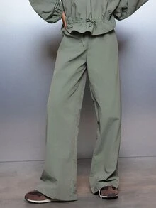 MISSGUIDED Oversized Half-Zip Ruffle Hem Crop Jacket And Wide Leg Full Length Co-Ord Two Pieces Set - Army Green - View 4