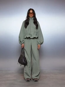MISSGUIDED Oversized Half-Zip Ruffle Hem Crop Jacket And Wide Leg Full Length Co-Ord Two Pieces Set - Army Green - View 3