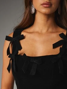 MISSGUIDED Black Velvet Square Neck Sleeveless Bodysuit With Multi Bowknot Strap Detail Holiday Party Night Out - Black - View 2
