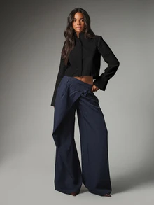 MISSGUIDED Boxy Fit Cropped Long Sleeve Shirt With Mandarin Collar And Flared Cuffs Concealed Button Placket Structured Crop Top - Black - View 3