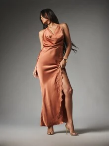 MISSGUIDED Gaun Malam Model Duyung dengan Leher Kerah Model Cowl Satin dan Detail Trim Renda, Punggung Terbuka, dan Tali Ikat. - Coklat - View 4
