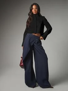 MISSGUIDED Boxy Fit Cropped Long Sleeve Shirt With Mandarin Collar And Flared Cuffs Concealed Button Placket Structured Crop Top - Black - View 5