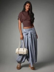 MISSGUIDED Mock Neck Crop Top With Flutter Sleeves And Ruched Waist Detail - Cropped Fitted Tee For Spring Summer Casual Everyday Wear - Chocolate Brown - View 3