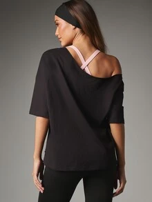 Missguided x Playboy Oversized Off-Shoulder Script Logo Print Black T-Shirt With Drop Shoulder Boxy Fit And Short Sleeves Summer Festival Style - Black - View 2
