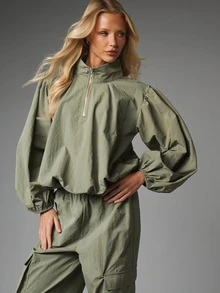 MISSGUIDED Oversized Half-Zip High Neck Blouse With Dramatic Puff Sleeves And Elasticated Cuffs In Crinkle Nylon Fabric - Army Green - View 1