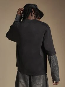 SUMWON Club Oversized Crew Neck Short Sleeve Graphic Text Tee With Metal Eyelet Hem Detail Streetwear Drop Shoulder T-Shirt - Black - View 3