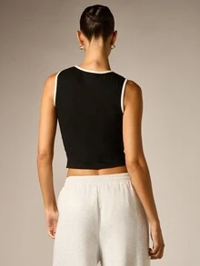 AiiRZ Contrast Trim Crew Neck Sleeveless Crop Tank Top With White Binding Detail Fitted Stretch Knit Summer Essential - Black - View 2