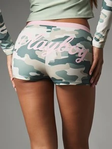 Missguided x Playboy Mini shorts de camuflaje con estampado de logo en rosa y cintura elástica rosa, shorts cortos de tiro bajo para verano y festivales - Multicolor - Ver 1