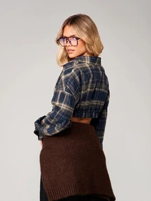 MISSGUIDED Plaid Flannel Cropped Shirt With Elasticated Hem Long Sleeve Button Down Collared Crop Top Fall Winter Casual Layering Piece - Navy Blue - View 2
