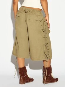 SUMWON WOMEN Oversized bermudacargoshorts med snörning på sidan, dragskorpsmidja, utanpåfickor och vida ben - Armé Grön - Visa 2