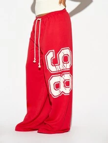 SUMWON WOMEN Celana Training Fleece Oversized Kaki Lebar dengan Cetakan Grafis Nomor Varsity Tebal dan Pinggang Tali Serut - Merah - View 1