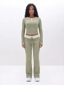 BABYPHAT ملابس علوية نسائية بطباعة حروف كاجوال بأكمام طويلة للارتداء اليومي - أخضر عسكري - مشاهدة 3