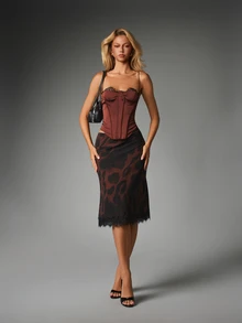 MISSGUIDED Satin Lace Trim Sweetheart Corset Top Boned Structured Bustier Cami Crop Holiday Party Night Out Valentine - Coffee Brown - View 2