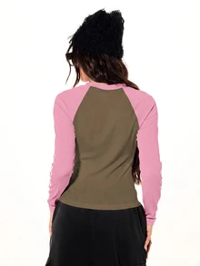 SUMWON WOMEN Raglan Long Sleeve Crop Top With Cross Graphic Print And Sleeve Letter Print Ribbed Two-Tone Color Block Fitted Tee Fall Winter Essential - Multicolor - View 2