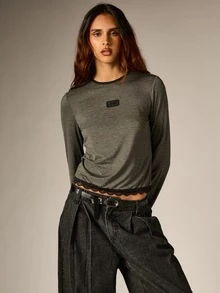 AiiRZ Charcoal Long Sleeve Crop Top With Lace Hem Trim And Logo Patch Crew Neck Fitted Tee Fall Winter Essential - Dark Grey - View 1