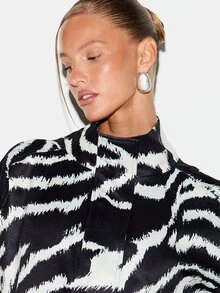 KIZN Atasan Satin Oversized Motif Zebra dengan Kerah Tegak, Motif Hewan Seluruh Bagian, Pullover Panjang Pinggul, Jaket Potongan Longgar - MultiWarna - View 4