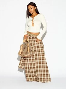 SUMWON WOMEN Cream Long Sleeve Crop Top With Keyhole Cut-Out And Snap Button Front Detail For Fall Winter Casual Everyday Wear - White - View 3