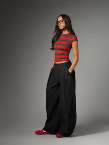 MISSGUIDED Wide Leg Pleated Trousers Low Rise Balloon Silhouette Oversized Flowy Pants Casual Chic Street Style Fall Winter - Black - View 4