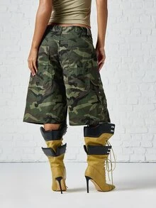 SUMWON WOMEN Camo Print Wide Leg Cargo Denim Shorts With Multi Pocket Detail And Low Rise Waistband For Summer Festival Season - Army Green - View 5