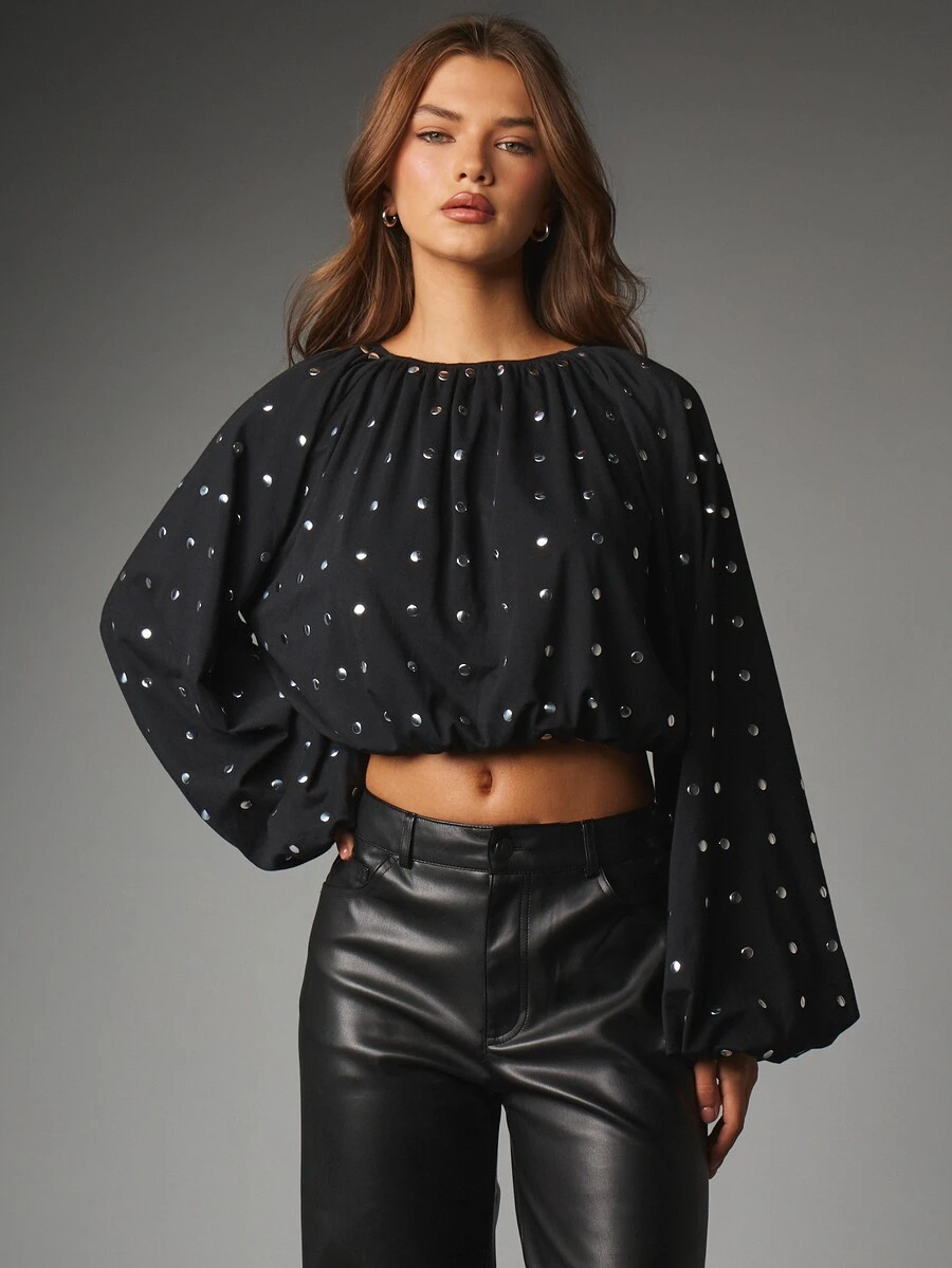 MISSGUIDED Blusa corta con adornos de discos de espejo, mangas largas abullonadas, cuello barco y bajo elástico, top para fiesta y noche - Negro - Ver 1