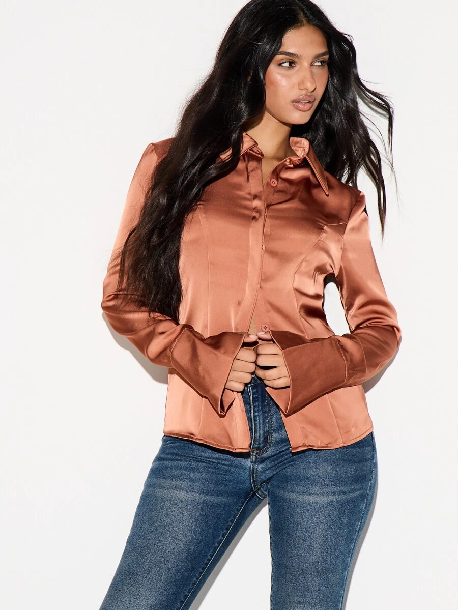 KIZN Kemeja Berkerah Kancing Depan dengan Manset Lebar, Potongan Slim Fit, Bahan Satin, Cocok untuk Pesta Liburan, Acara Malam Hari - Rust Brown - View 1