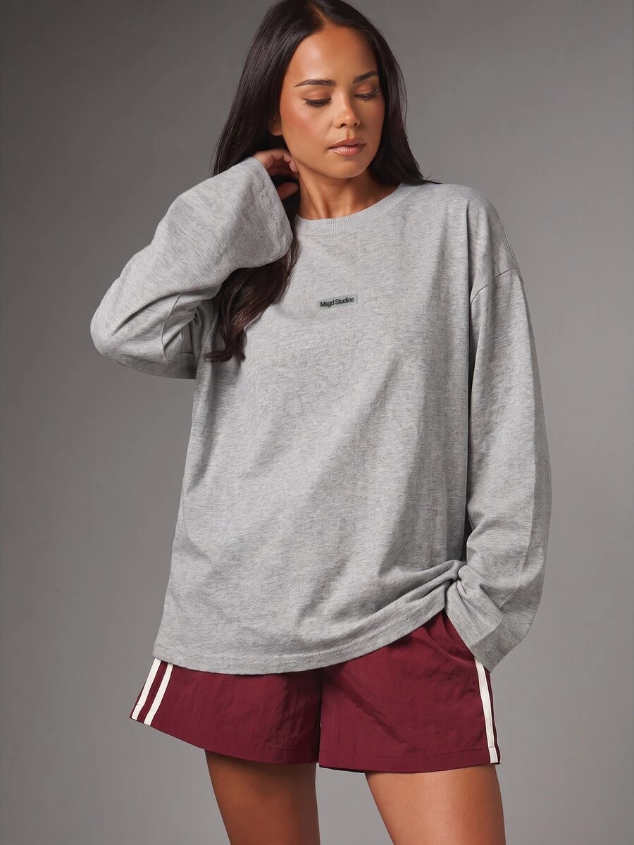 MISSGUIDED Atasan lengan panjang longgar berkerah bulat dengan logo merek di dada, potongan longgar, kasual, penting untuk dipakai sehari-hari di musim gugur dan musim dingin, cocok untuk dipadukan dengan pakaian lain. - Grey - View 1