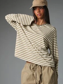 MISSGUIDED Oversized Cropped Long Sleeve Striped T-Shirt With Crew Neck Boxy Fit Drop Shoulder Casual Everyday Top - Black and White - View 1