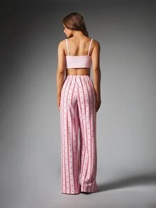 MISSGUIDED Striped Heart Print Bralette And Wide Leg Pajama Set Scoop Neck Crop Top Lounge Co-Ord Valentine's Day Sleepwear Set - Pink - View 2