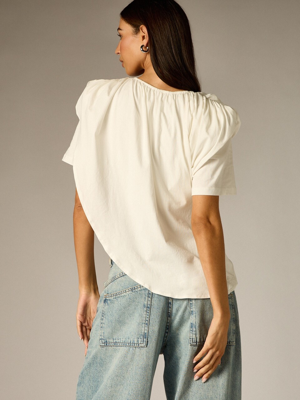 AiiRZ Ruched Puff Shoulder Crop Blouse With Elasticated Hem