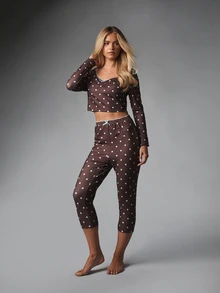 MISSGUIDED Polka Dot Long Sleeve Crop Top And Cropped Capri Pants Pajama Co-Ord Set With Bow Detail And Scoop Neck - Brown - View 5